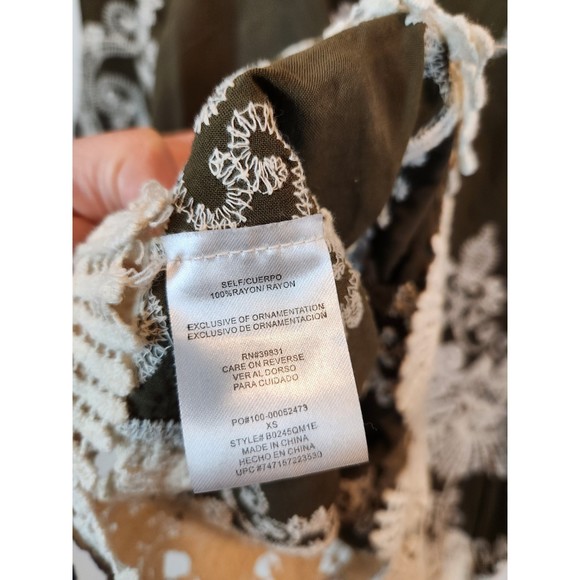 Democracy Olive Green Top size XS - Picture 8 of 8